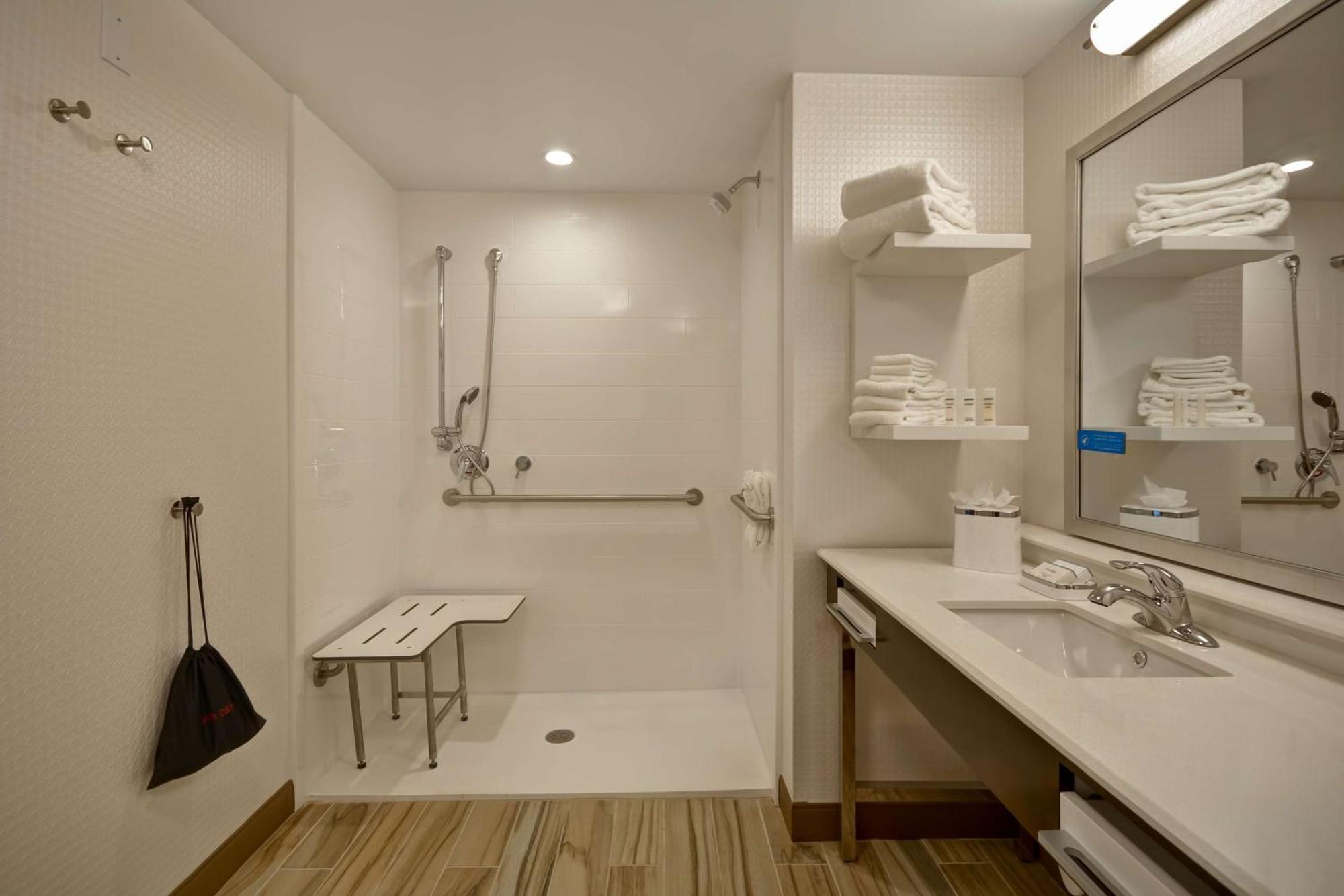 Hampton Inn & Suites Detroit/Warren Εξωτερικό φωτογραφία