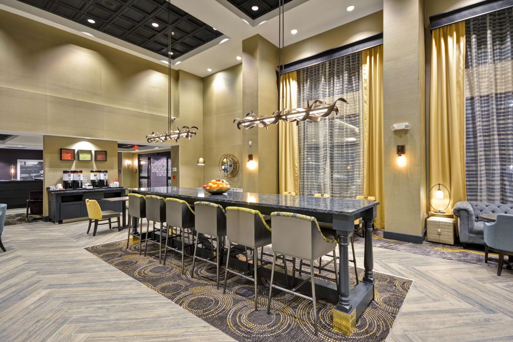 Hampton Inn & Suites Detroit/Warren Εξωτερικό φωτογραφία